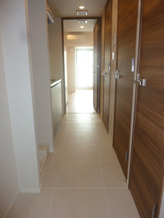 物件内観写真16　(廊下)