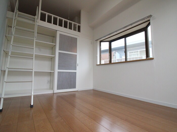 物件内観写真9　(居室)