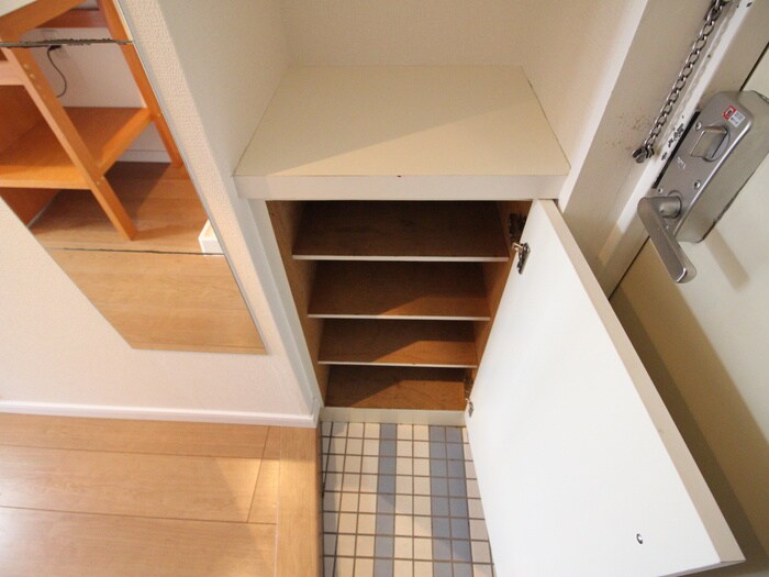 物件内観写真12　(靴箱)