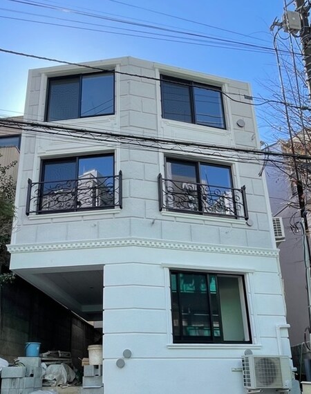 ＬＩＦＥ　ＢＡＳＥ西新宿外観写真