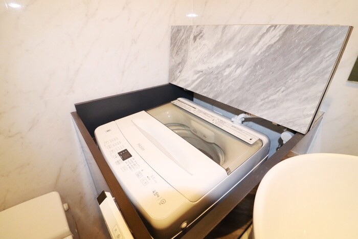 物件内観写真13　(洗濯機置場)
