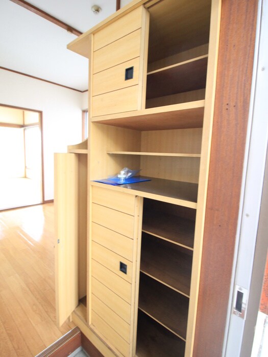 物件内観写真13　(靴箱)