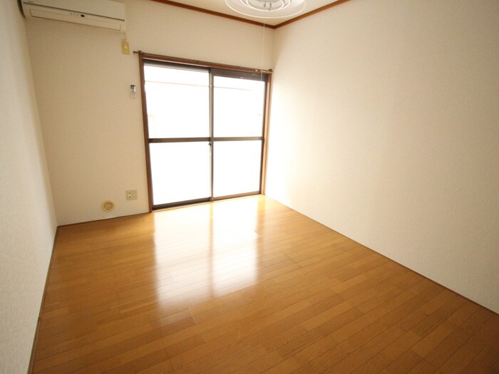 物件内観写真13　(居室)