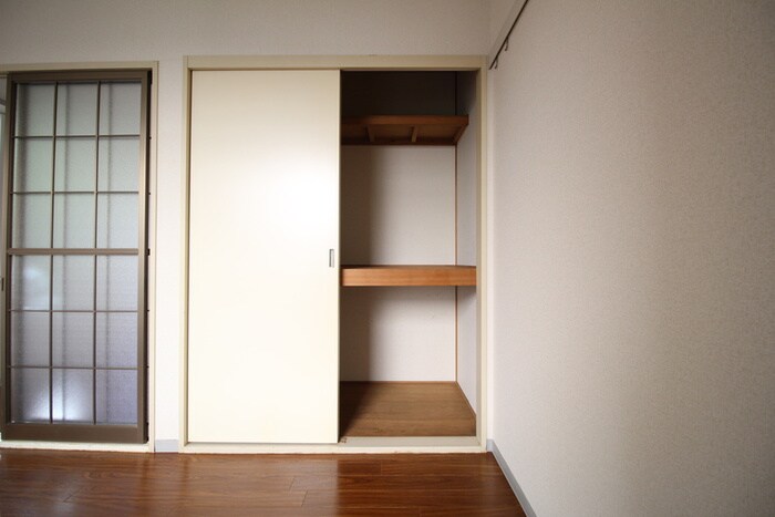 物件内観写真12　(収納)