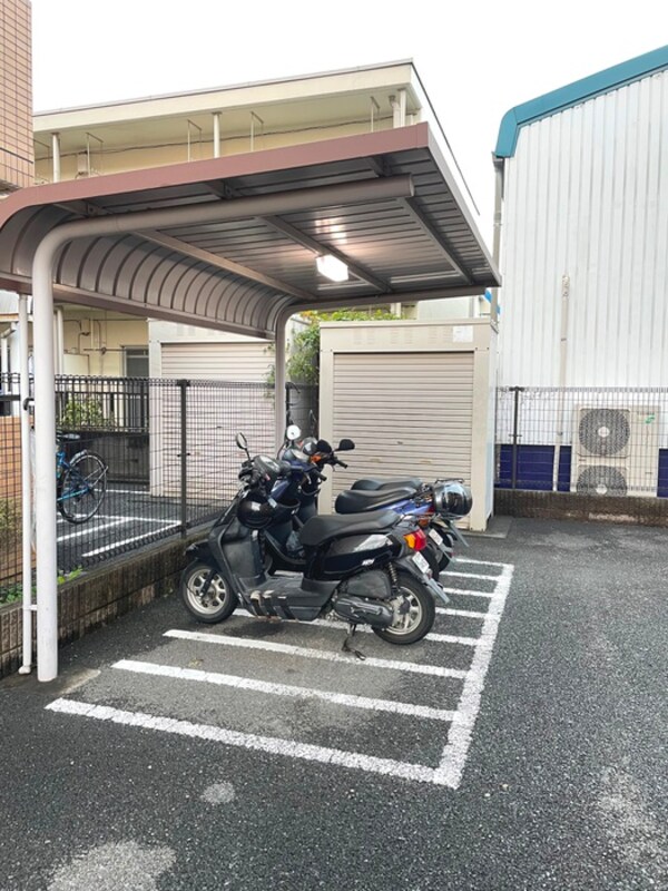 バイク置き場