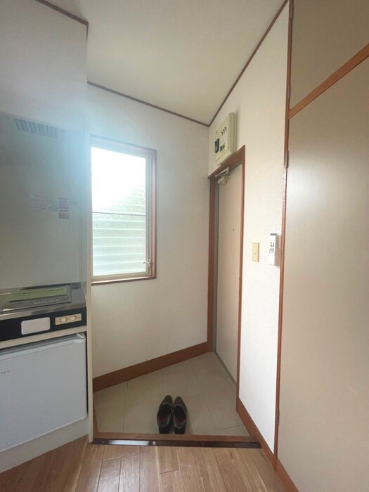 物件内観写真14　(玄関)