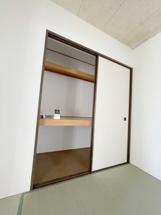 物件内観写真12　(収納)