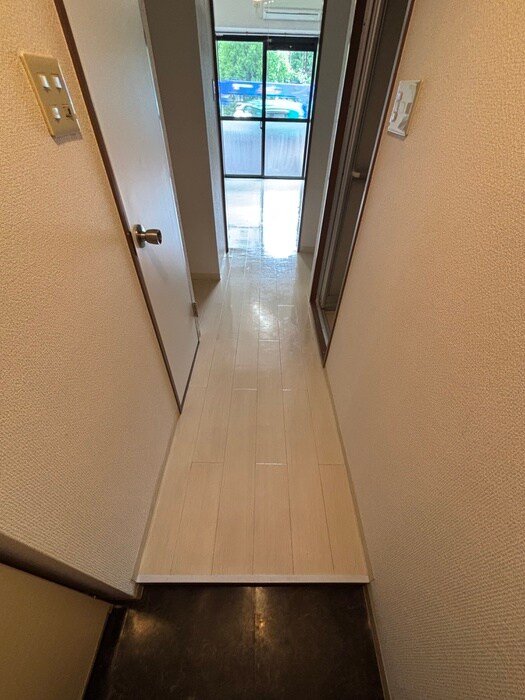 物件内観写真19　(玄関)