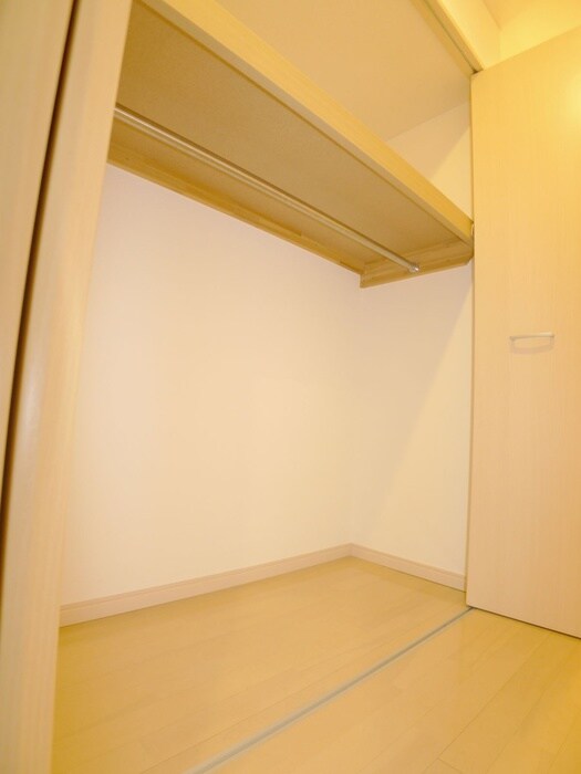 物件内観写真15　(収納)