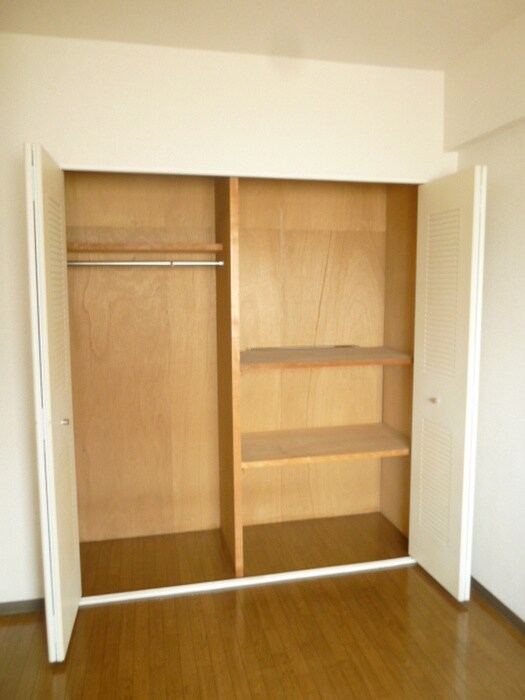 物件内観写真11　(収納)