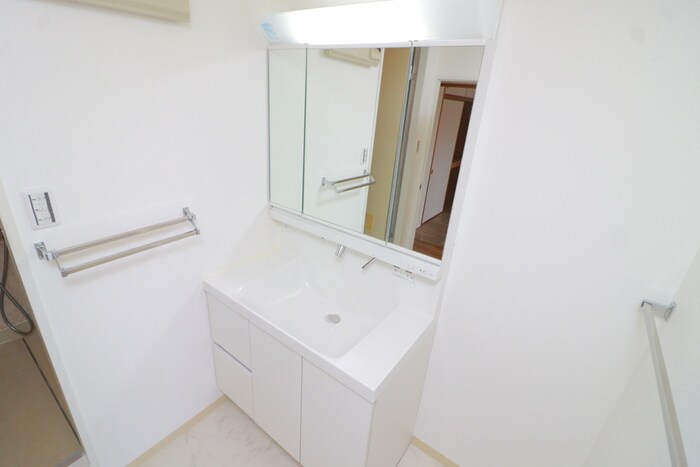 物件内観写真11　(洗面)