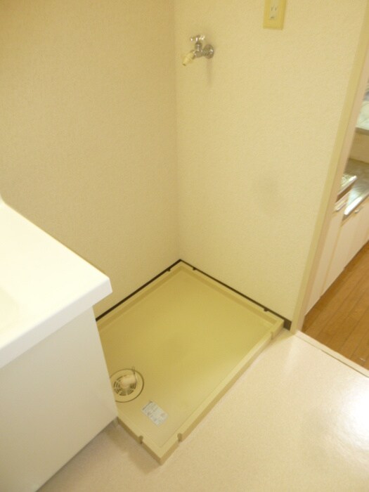 物件内観写真21　(洗濯機置場)