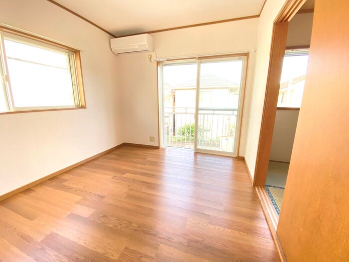 物件内観写真11　(居室)