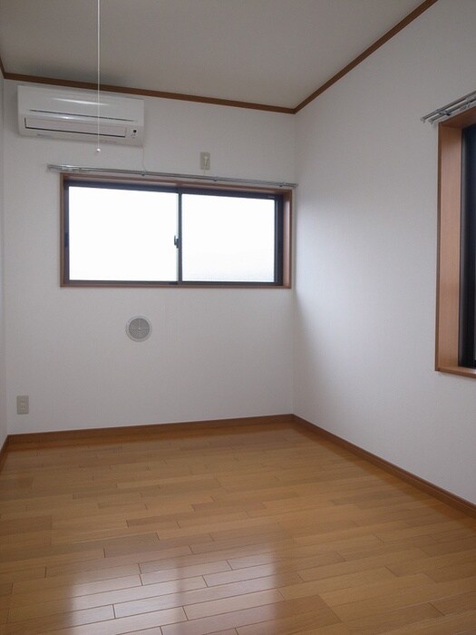 物件内観写真4　(居室)