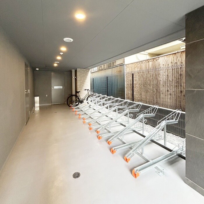 物件外観写真5　(駐輪場)