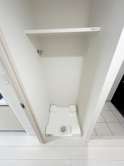 物件内観写真11　(洗濯機置場)