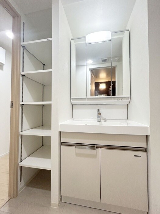 物件内観写真12　(洗面)