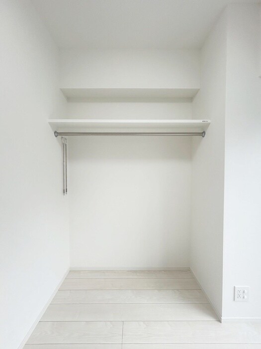 物件内観写真15　(収納)