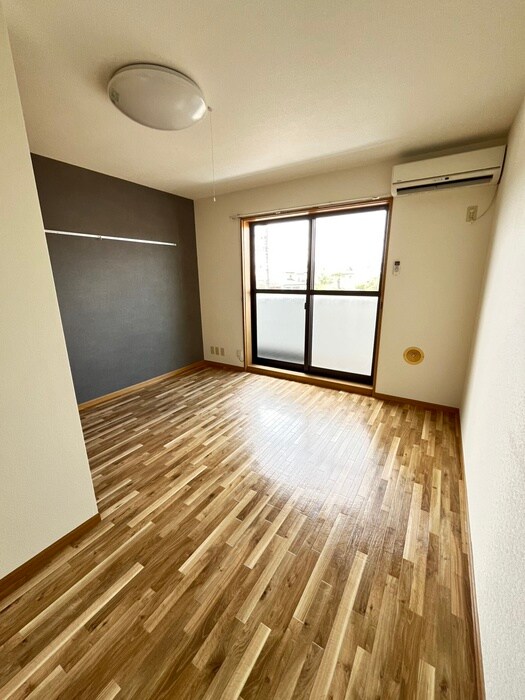 物件内観写真6　(居室)