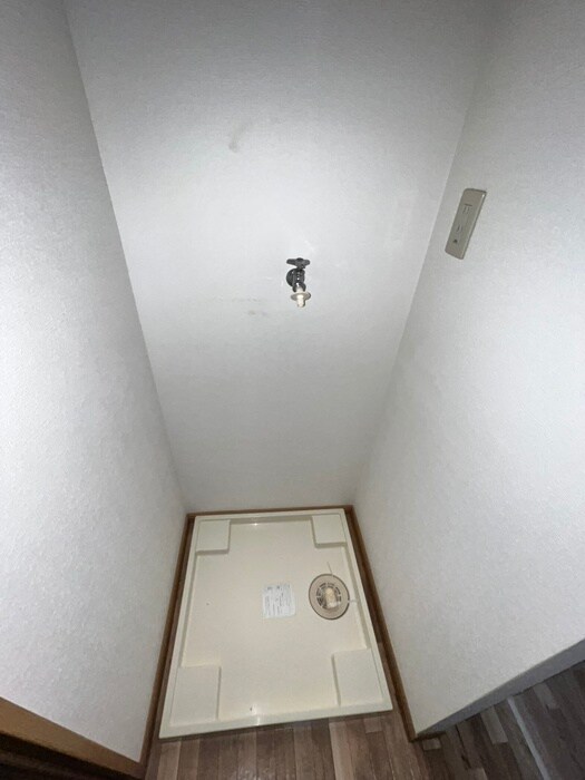 物件内観写真17　(洗濯機置場)