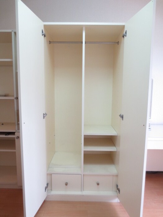 物件内観写真10　(収納)