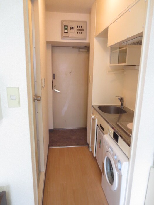 物件内観写真11　(玄関)