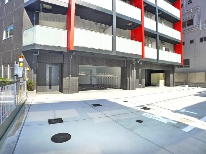 物件外観写真6　(駐車場)