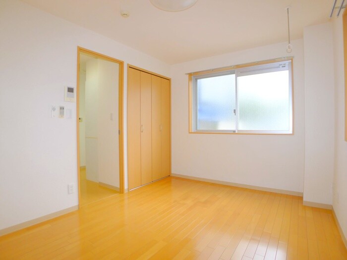 物件内観写真10　(居室)