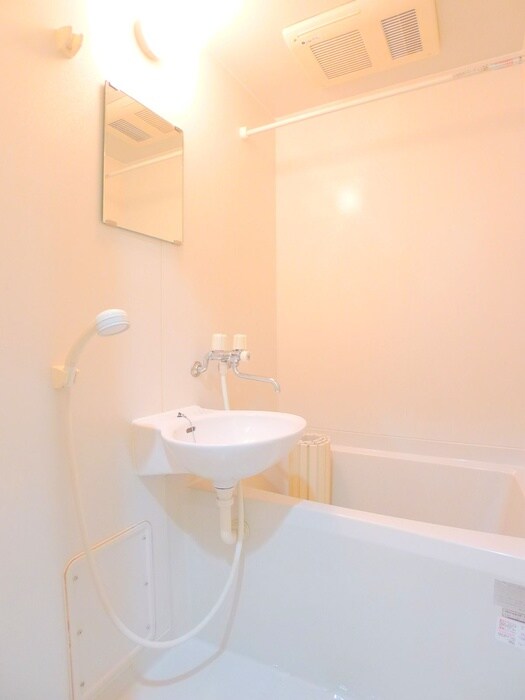 物件内観写真13　(バス／シャワールーム等)