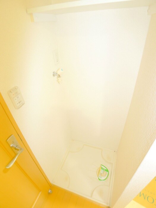 物件内観写真15　(洗濯機置場)