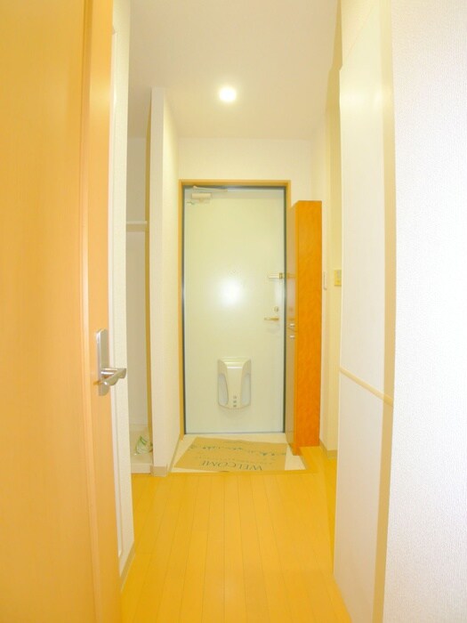 物件内観写真18　(廊下)