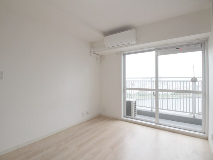 物件内観写真9　(ベランダ・バルコニー)