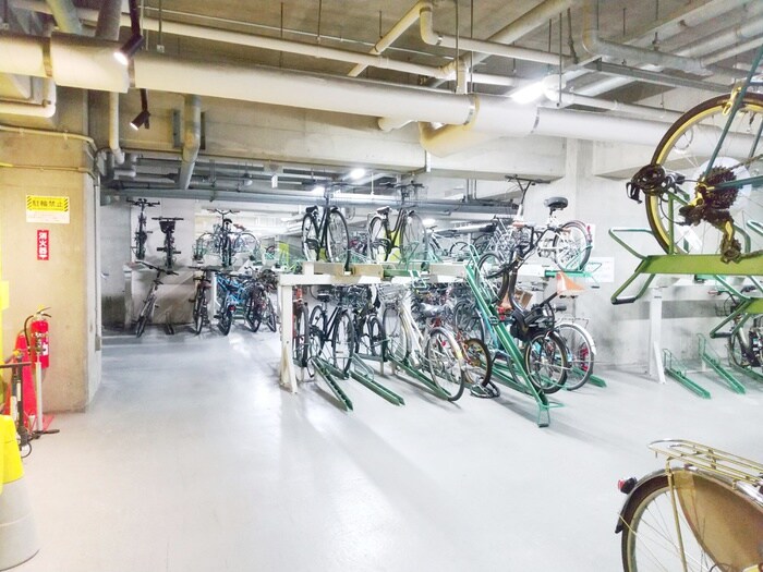 物件外観写真6　(駐輪場)