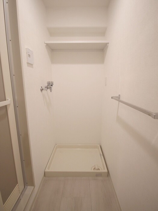 物件内観写真11　(洗濯機置場)