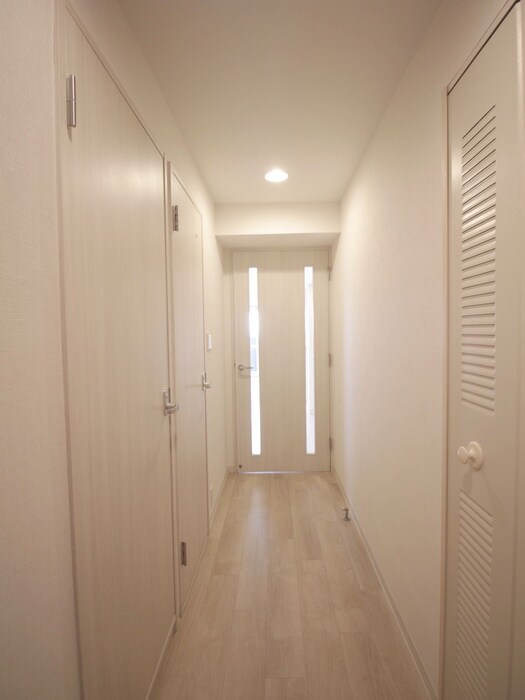 物件内観写真14　(廊下)