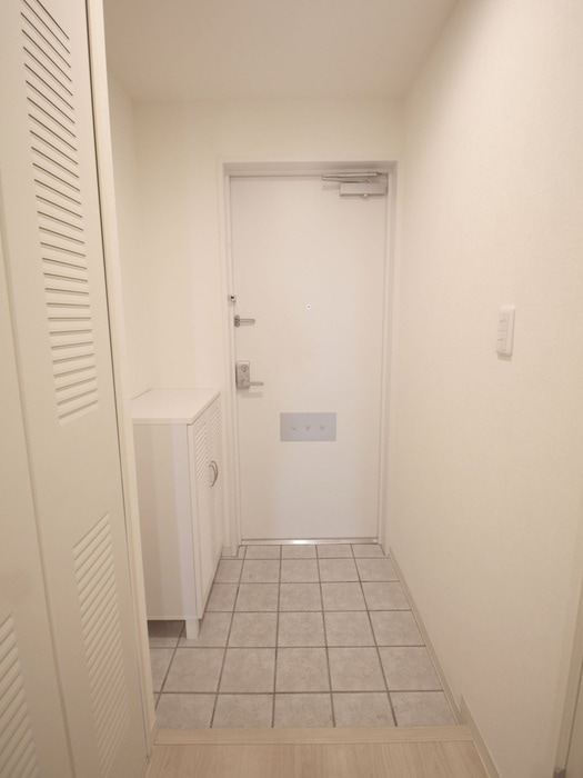 物件内観写真15　(玄関)