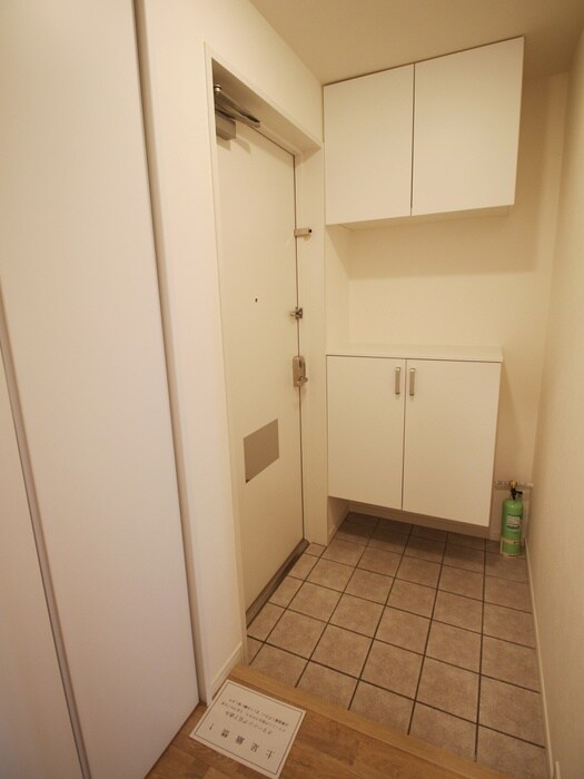 物件内観写真18　(玄関)