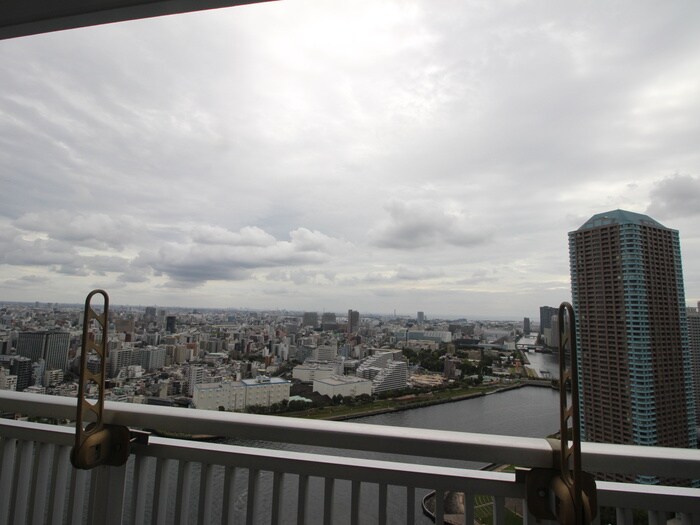 物件内観写真22　(室内からの展望)