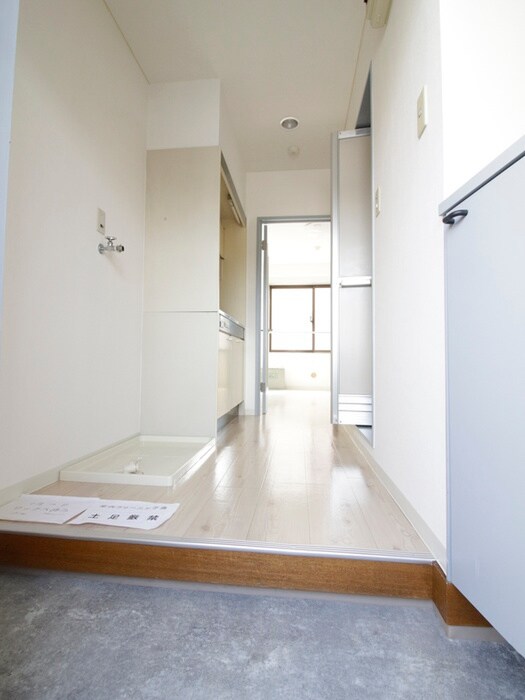 物件内観写真14　(廊下)