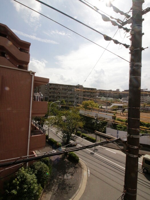 物件内観写真16　(室内からの展望)