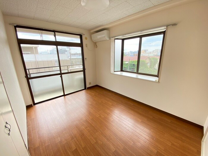 物件内観写真10　(居室)