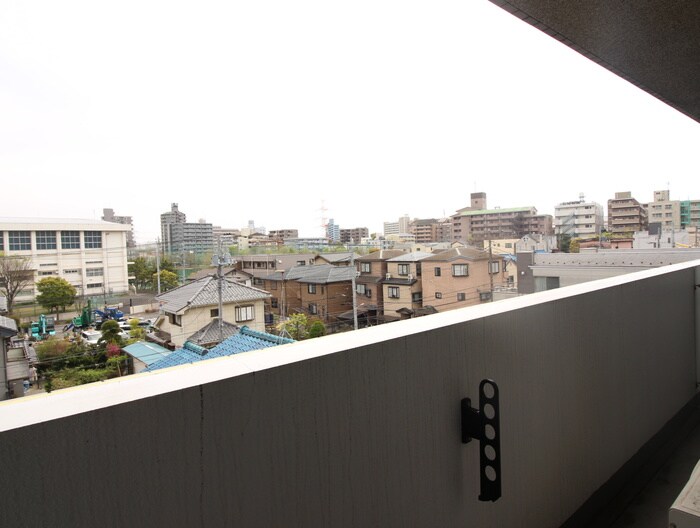 物件内観写真22　(室内からの展望)