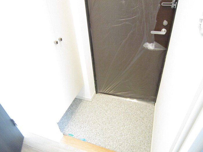 物件内観写真15　(玄関)