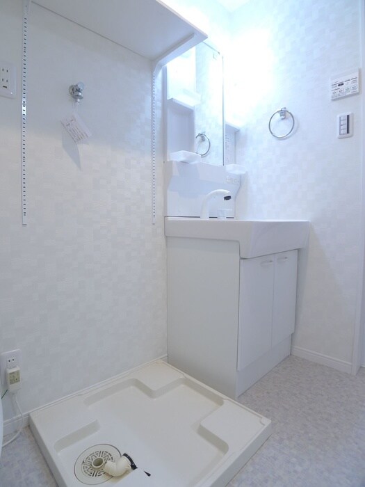 物件内観写真17　(洗濯機置場)