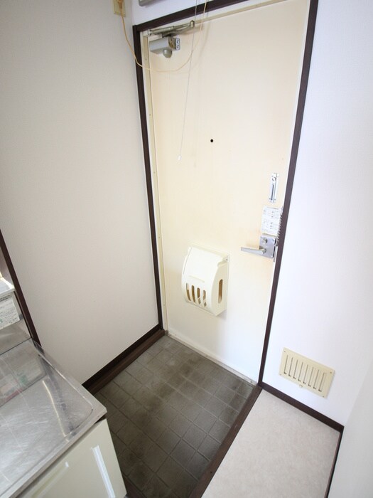 物件内観写真19　(玄関)
