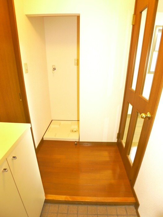 物件内観写真14　(玄関)