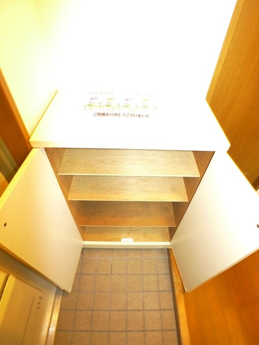 物件内観写真15　(室内からの展望)