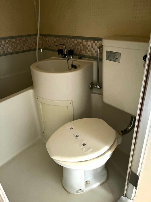 物件内観写真11　(トイレ)