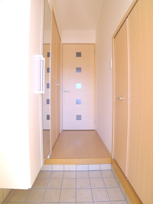 物件内観写真19　(玄関)