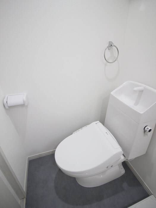 物件内観写真14　(トイレ)